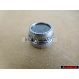 Genuine VW Plug With Circlip - 071906313