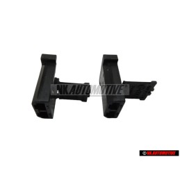 2x Genuine VW Flat Contact Housing - 443906231