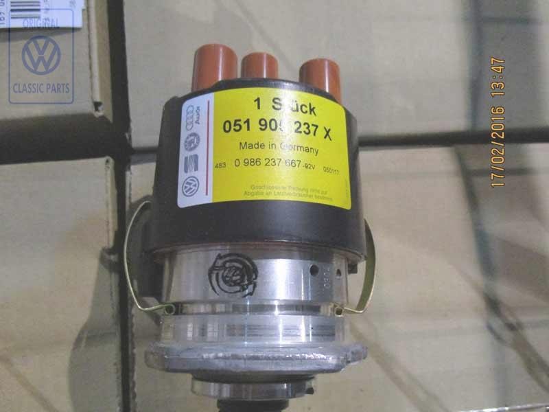Genuine VW Distributor - 051905237 X