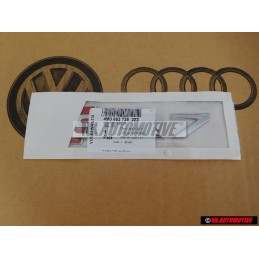 Genuine Audi SQ7 Rear Boot Badge Emblem Chrome Red - 4M0853735 2ZZ