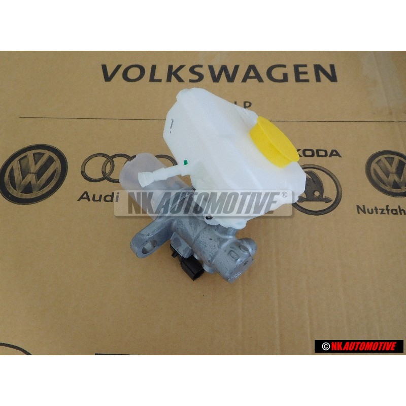 Genuine Audi Tandem Brake Master Cylinder - 80A611021