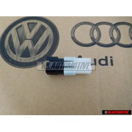 Genuine VW Round Connector Housing 5 Pin - 533972524