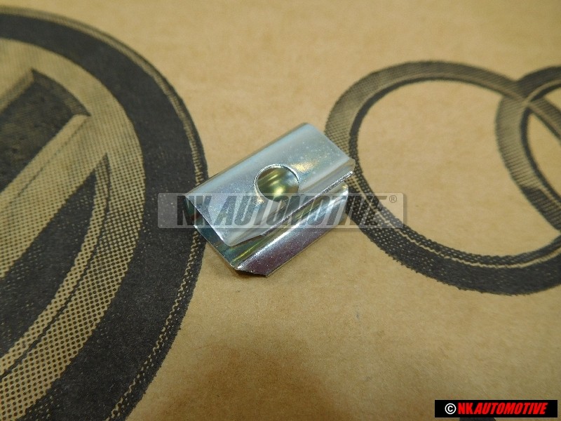 Genuine VW Clip - 811853695